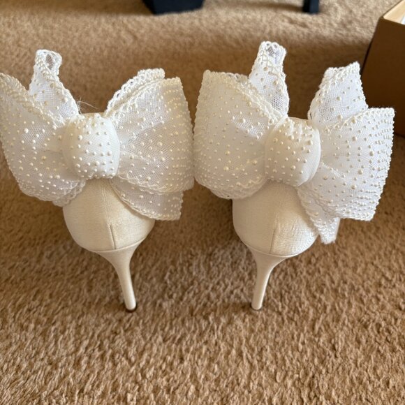 White Satin Bow Heels - Steve Madden - Picture 3 of 11